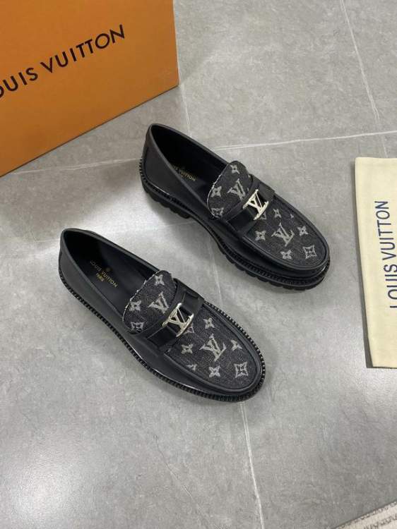 Picture of Louis Vuitton Shoes _SKULVsz38-45mnf015814068
